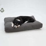 Recyceltes Hundekissen Paddy Graphit von Dogs in the City